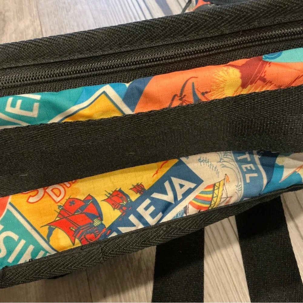 Vintage LeSportsac yacht pattern multicolored shoulder bag
